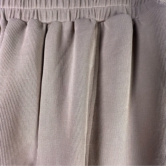 NWT FREEOAK super comfy pants size M. Large size front pockets color beige - Picture 5 of 8